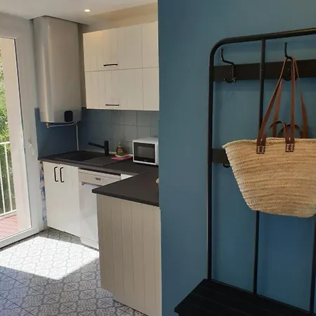Grand 2 Chambres, Climatisation, Vue Mer, Centre * Bandol